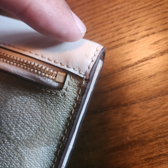 Coach Women's Cream and Tan Wallet - Picture 4 of 4